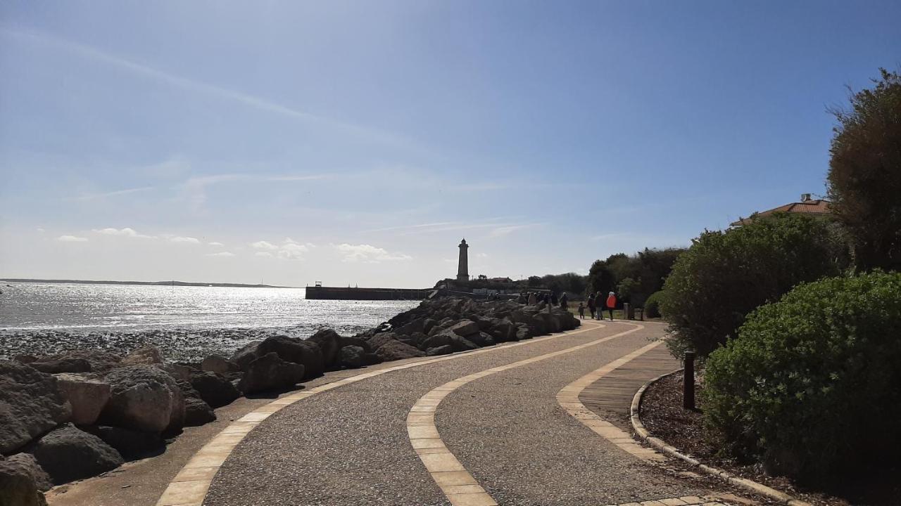 Le Petit Bleu De Didonne 28M2 150 M De La Plage Avec Balcon Saint-Georges-de-Didonne Luaran gambar